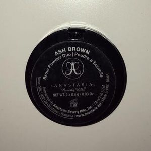 Anastasia Beverly Hills Makeup - Anastasia Beverly Hills Eyebrow Powder: Ash Brown Anastasia Beverly Hills Makeup - Anastasia Beverly Hills Eyebrow Powder: Ash Brown
